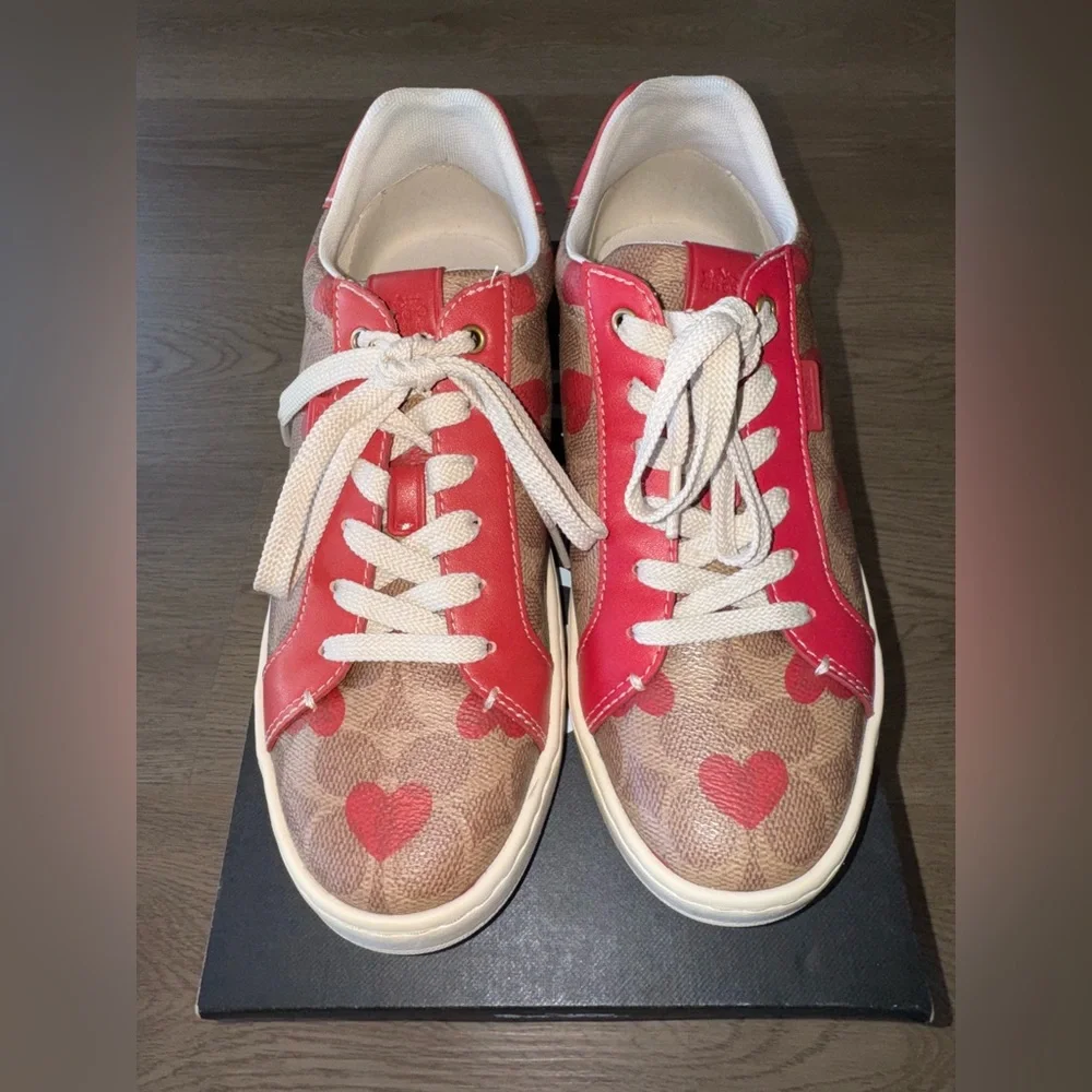 ‼️SOLD‼️Coach Lowline Low Top Sneakers In Signature Canvas With Res Heart Print - Picture 4 of 15